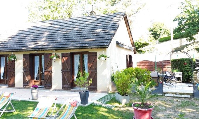 Marcillac-la-Croisille House | Lovely vacation home Maison du lac