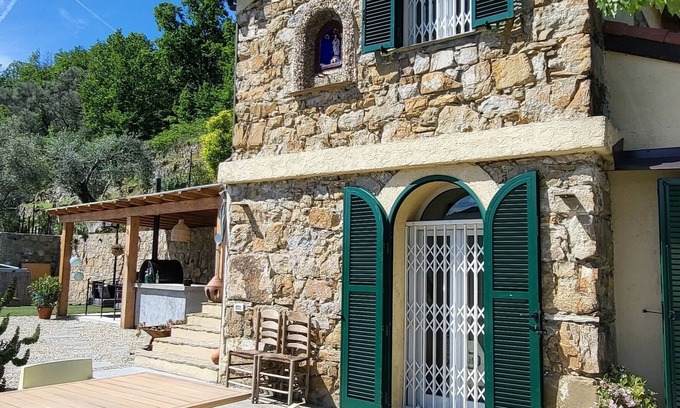 Dolceacqua Cottage | Lovely VacationHome immersed in nature, stunning views,pool,outdoor kitchen,WIFI
