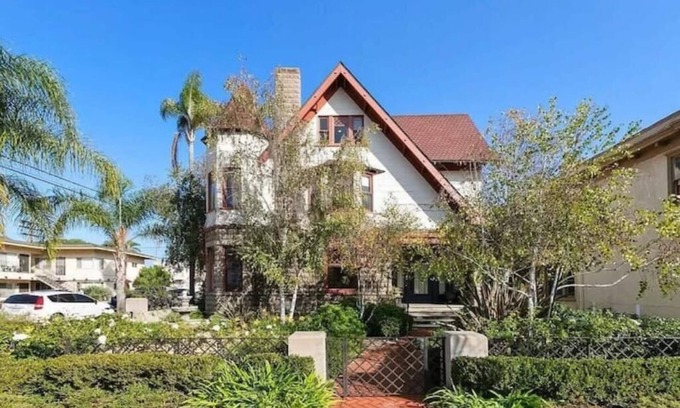 Hillcrest House | Lovely Victorian Home in the Heart of San Diego