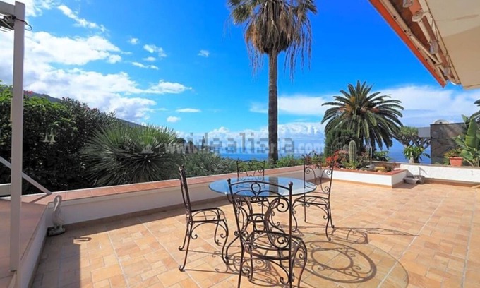 Los Realejos Ski Chalet | Lovely Villa With sea Views in the Best Part of Los Realejos