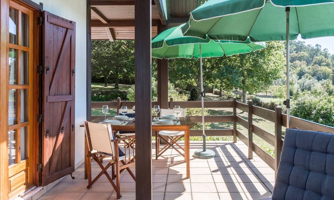 Pico Ski Chalet | Lovely wooden house with 5 acres of outdoors, located in a small rural village