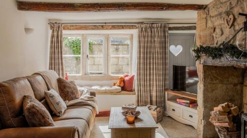 Painswick House | Loveview - A Painswick Stone Haven