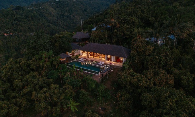 Kayu Putih Villa | Lovina Ocean View Villa - 2BR Paradise