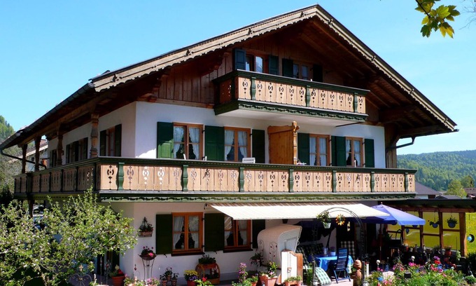 Wallgau House | Lovingly furnished 3-star apartment in Wallgau.