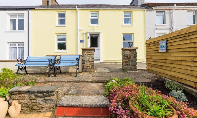 Laxey Cottage | Lovingly renovated to a high standard, Sunnyside provides modern facilities whilst maintaining a tra