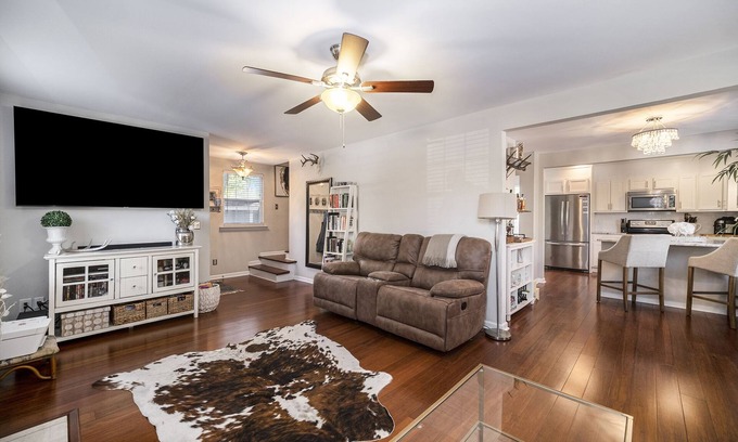 Charleston House | Low Country Escape near Folly Beach & Downtown Charleston