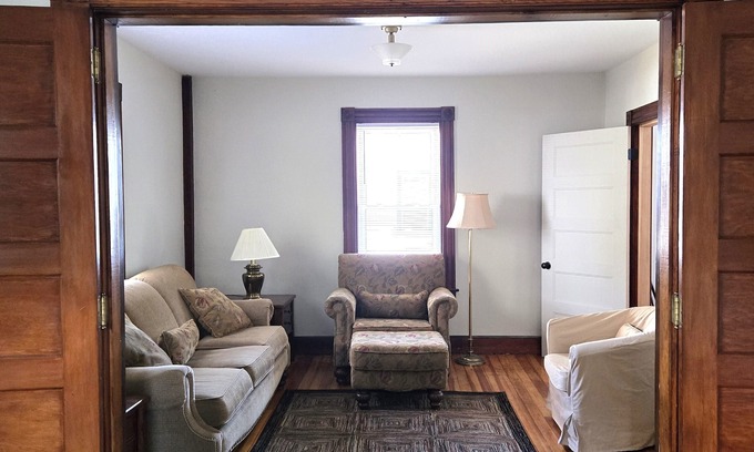 Northampton House | Low-scent, historic, well-located, downtown house