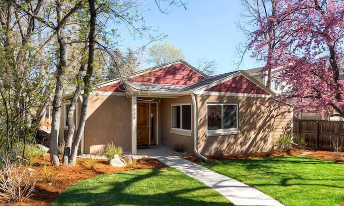 Interurban Park House | Lower Chautauqua Gem - 2/2 Complete Renovation with Gorgeous Backyard