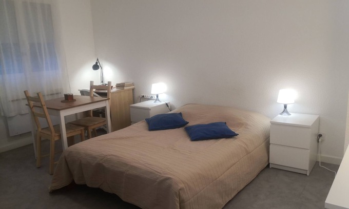 Secteur 2 House | Lower garden studio