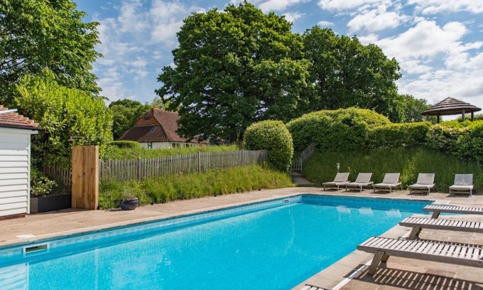 Cranbrook House | Lower Standen Farm