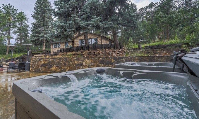 Cascade House | Lower Stone Lodge | Hot Tub| Game Room| Lower Unit