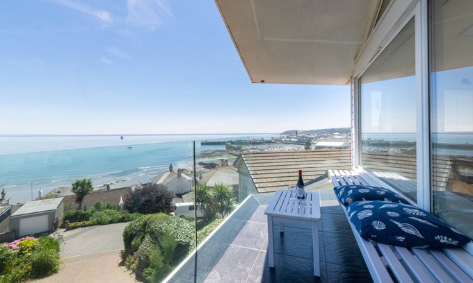 Chysauster House | Lower Trenarthan - Two Bedroom House, Sleeps 4