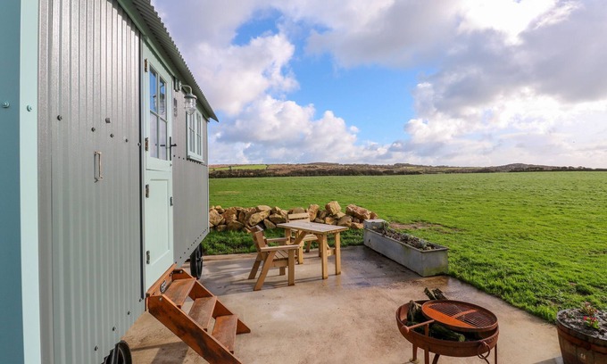 Chysauster Cottage | Lower Trewern Shepherds Hut