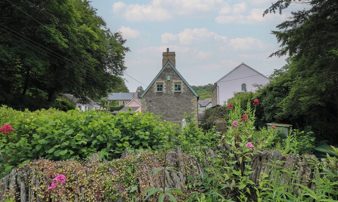 Tan-y-groes Cottage | Lower Vestry