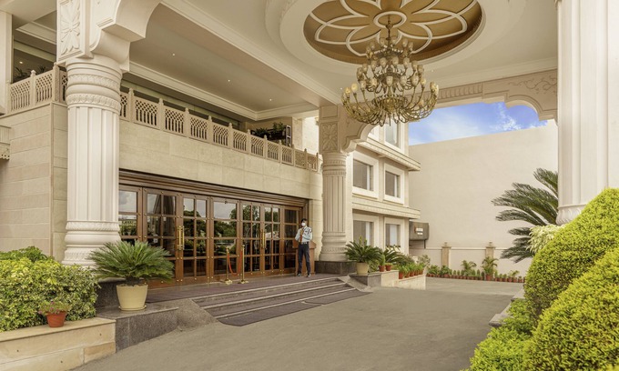 Bullawala Hotel | LP Vilas