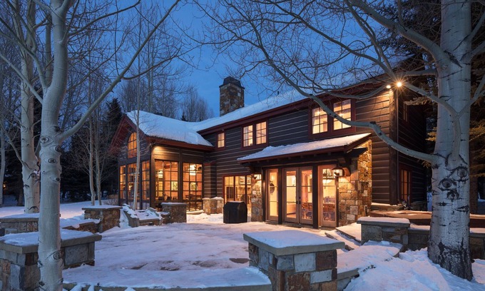 Teton Pines House | LPJH | Bright Bear Lodge | The Perfect Charming Home for your Next Vacation