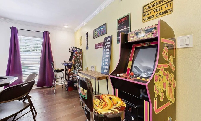 South Baton Rouge House | LSU Slammer | Arcade | 4.5 mile to LSU, Lrg Yard