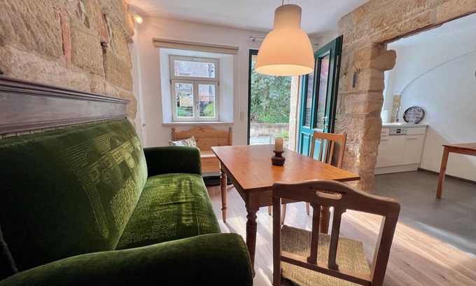 Zapfendorf Apartment | Luxurious apartment (43sqm) with old sandstone walls