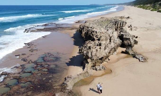 Santa Maria House | Lua do Man … Where the beach meets the bush