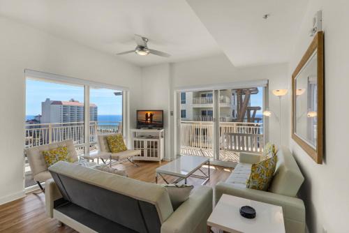 Sandestin House | Luau I 7103