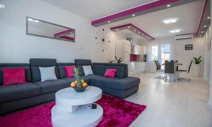 Sibenik Apartment | Lucia