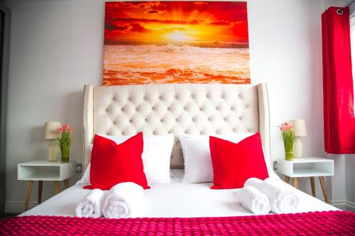 Stoke-on-Trent House | Lucky Home - Ideal for Trade, Consultants & Family - Near Alton Towers, 3 Bedrooms - 4 Beds - Max 5 Guests