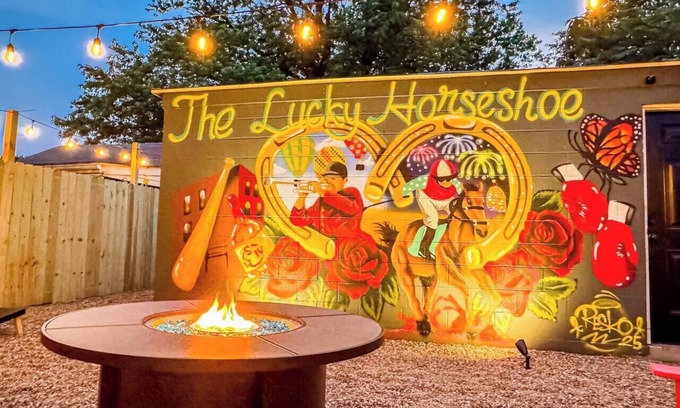 South Louisville House | Lucky Horseshoe | Derby Expo SDF | Garage Parking