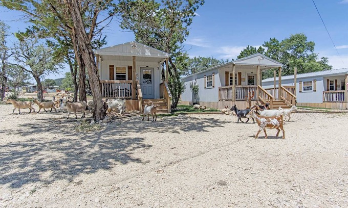 Bandera House | Lucky Star Ranch in Bandera