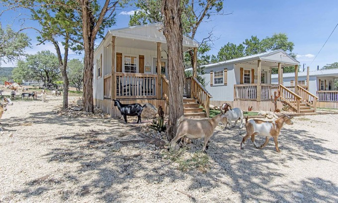 Bandera House | Lucky Star Ranch - Starlight