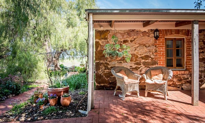 Marananga Bed & Breakfast | Lucy's Cottage