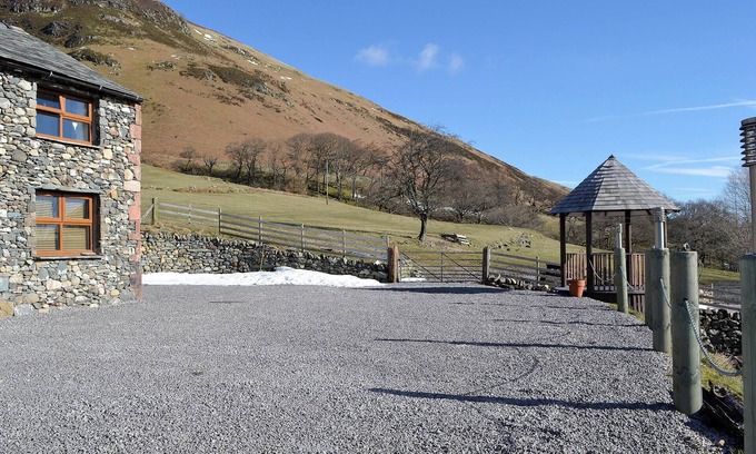 Scales Cottage | Lucy's Lodge - UK1260