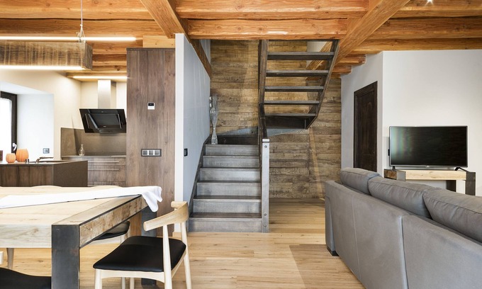 Les House | Luderna - Casa Les er Haro