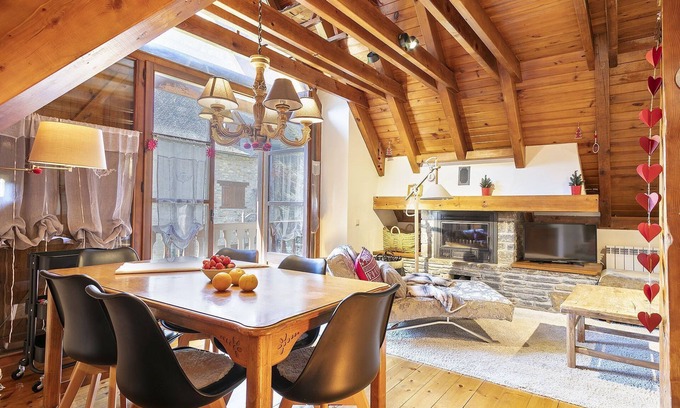 Arties Apartment | Luderna - Dúplex con terraza Esclòps