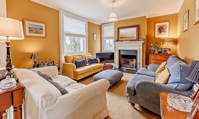 Sedlescombe House | Luffs Farm - Five Bedroom House, Sleeps 9