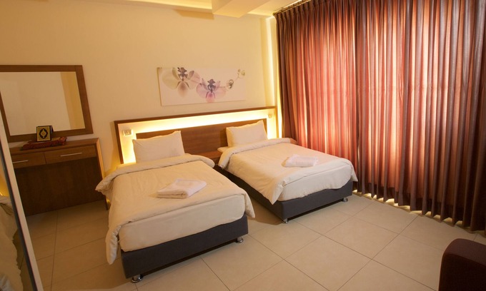 Al Jubeiha Hotel | Lujain Hotel/Deluxe Apartment