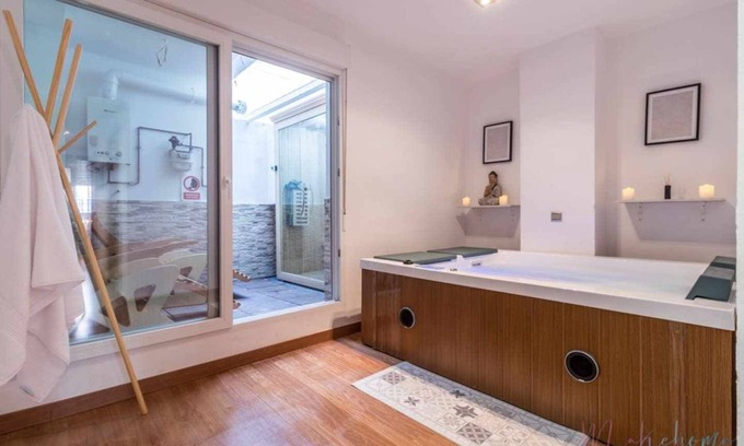 Huelva Apartment | Lujo a tu Alcance con spa y Garaje Pleno Centro