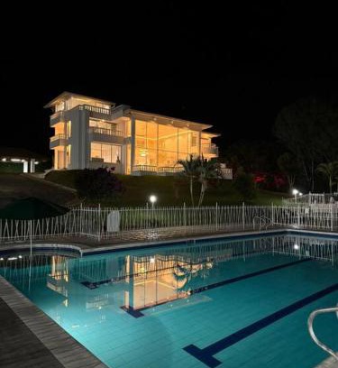 Pereira Villa | Lujosa Finca El Ensueño Cerritos Pereira