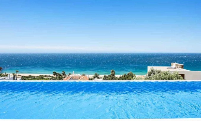 Atlanterra Villa | LUJOSA VILLA PISCINA 25 METROS SUIT 60m2 SPA SAUNA