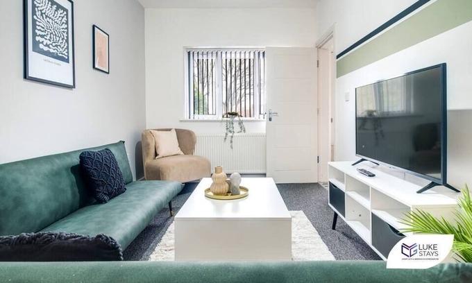 Tipton House | Luke Stays - Horseley Road