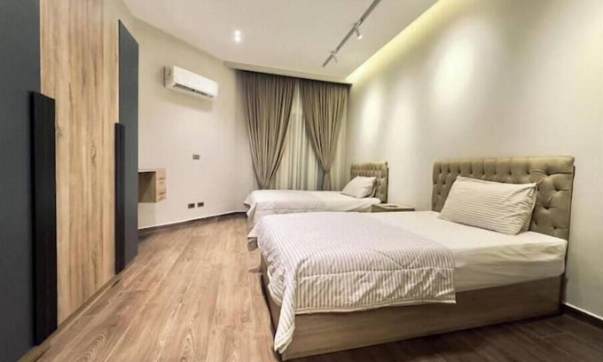 Al Duqqi Apartment | Luksusleilighet i Al Mohandiseen