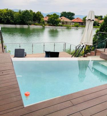 Hartbeespoort House | Lulanipho Abode