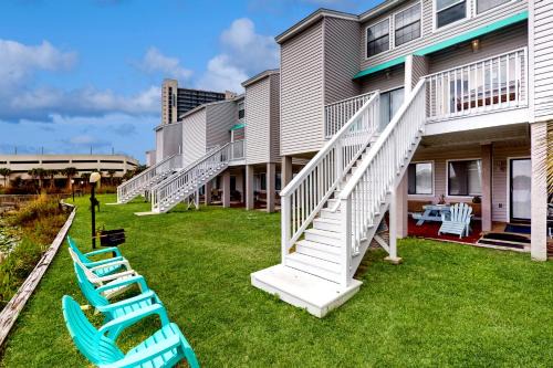 El Centro Beach House | Lullwater Beach Condos 405