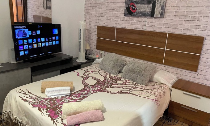 Bailen-Miraflores Apartment | Lulu Apartment