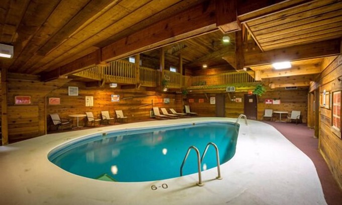 Hayward Hotel | Lumberjack Inn