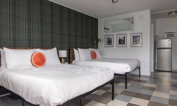 Balsam Lake Hotel | LumberJill Lodge #14 | Two Cozy Queen beds