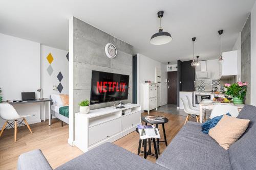Zoliborz Apartment | Lumina bright apartments in Warsaw