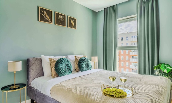 Lodz Apartment | Lumina luxurious apartment with balcony