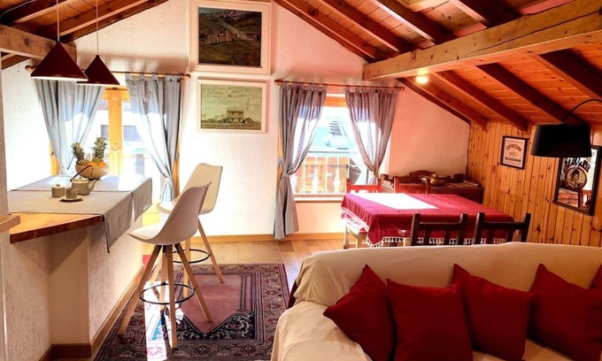 Bormio Apartment | Luminosa Mansarda nel Cuore di Bormio