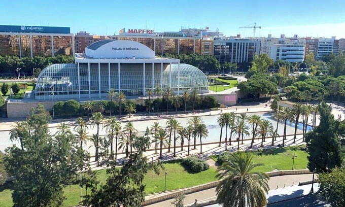 Mestalla Condo | Luminoso Piso CON Vistas EN Pleno Centro DE Valencia