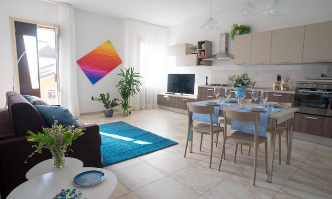 Porto Tolle Apartment | LUMINOUS, LARGE AND COMFORTABLE APARTMENT NEAR THE SEA